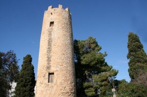 Tram 53: Torre Burjassènia