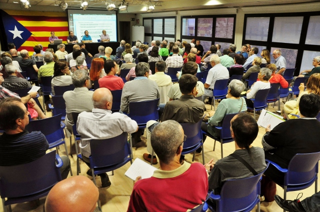 Sala plena, debat informadíssim, nivell, a l'assemblea extraordinària del 16 d'octubre de 2014