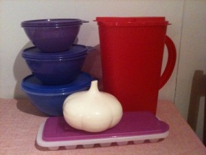 Tupperware_plastic_containers (font: Wikpedia)